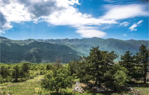 Two-Bedroom Apartment In Zagvozd