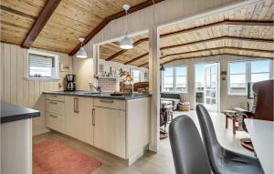 Cozy Home In Grenaa With House Sea View