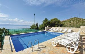 Nice Home In Duce With Outdoor Swimming Pool