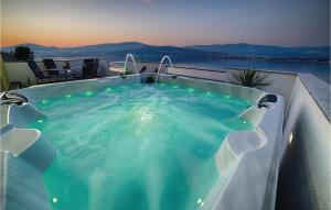 1 Bedroom Amazing Apartment In Trogir 