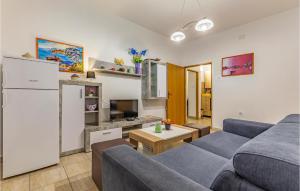 Lovely Apartment In Pula With Wifi