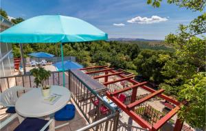 3 Bedroom Lovely Home In Bribir