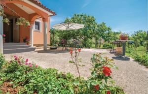 Lovely Home In Pula With Kitchen 