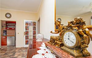 Amazing Apartment In Raslina With Wifi 