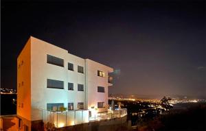 Lovely Apartment In Opatija With Kitchen 