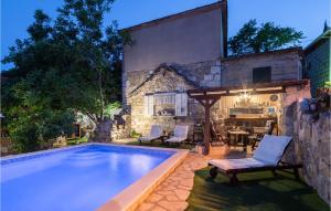 Gorgeous Home In Srinjine