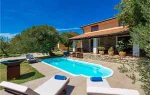 3 Bedroom Cozy Home In Palit - 蒙达尼耶