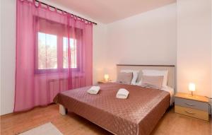 Lovely Apartment In Pula With Wifi