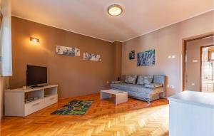 Amazing Apartment In Banjole With Wifi