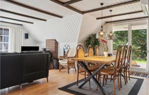 Three-Bedroom Holiday Home In Norre Nebel