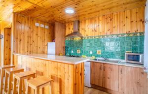 Amazing Home In El Borge With Wifi