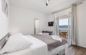 Nice Home In Supertarska Draga With Wifi 