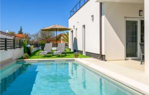 Cozy Home In Peroj With Wifi