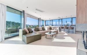 4 Bedroom Stunning Home In Murter 
