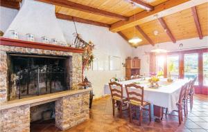 6 Bedroom Lovely Home In Liznjan