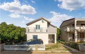 Nice Apartment In Vir With Wifi