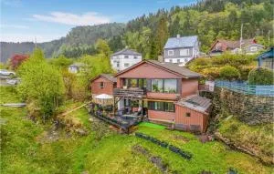 2 Bedroom Nice Home In Fana - Søfteland