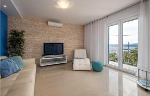 Nice Home In Dramalj With House Sea View 