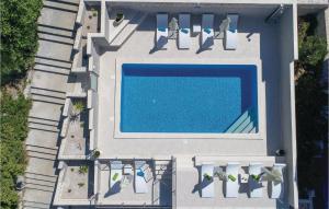 One-Bedroom Apartment In Prigradica