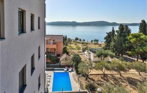 Gorgeous Apartment In Seget Donji 