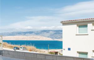 2 Bedroom Beautiful Apartment In Pag