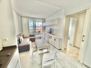 GEMELOS 28 10-C Levante Beach