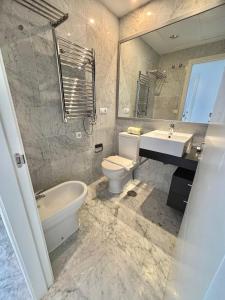 GEMELOS 28 10-C Levante Beach