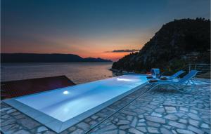 Awesome Apartment In Duba With Wifi