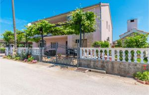 Cozy Apartment In Biograd Na Moru