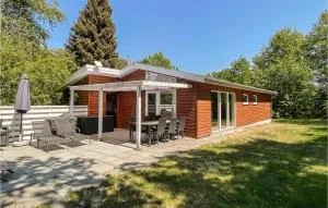 Beautiful Home In Nexø With Wifi - Langedeby