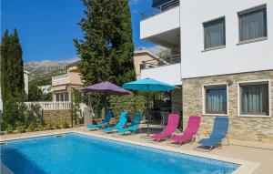 9 Bedroom Awesome Home In Starigrad