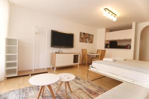 Lorez 5A by Arosa Holiday