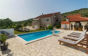 Three-Bedroom Holiday Home In Brstanovo - Korušce