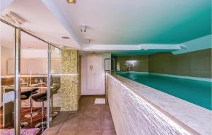 2 Bedroom Lovely Apartment In Crikvenica 