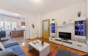 Amazing Apartment In Galizana With Wifi