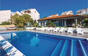 Amazing Home In Novalja With Wifi - 4hvězdičkové hotely ve městě Novalja