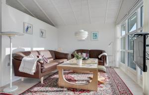Three-Bedroom Holiday Home In Sydals