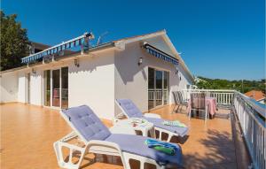 Holiday Home Vrboska With Fireplace 06