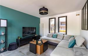 Cozy Home In Stjean De Monts