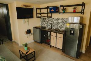 Laguito Houstel Large