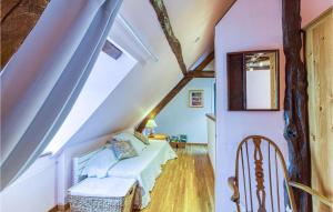 Maisons de vacances 3 Bedroom Gorgeous Home In Creysse : photos des chambres