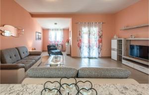 Two-Bedroom Apartment In Zadar