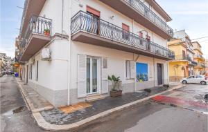 Gorgeous Apartment In Balestrate