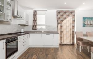 Stunning Home In Banjol