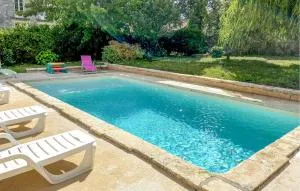 Amazing Home In Saint-Christoly-Médoc - Saint-Thomas-de-Cônac