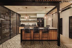 10A House Pool Provenza