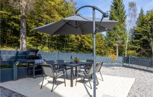 Nice Home In Stari Laz With Kitchen