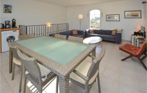 Three-Bedroom Holiday Home  room in Holiday Home Aigues-Mortes with Sea View 02