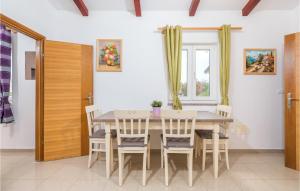 Amazing Home In Rovinj With Kitchen