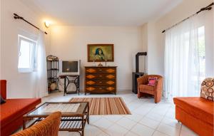 2 Bedroom Awesome Home In Risika 